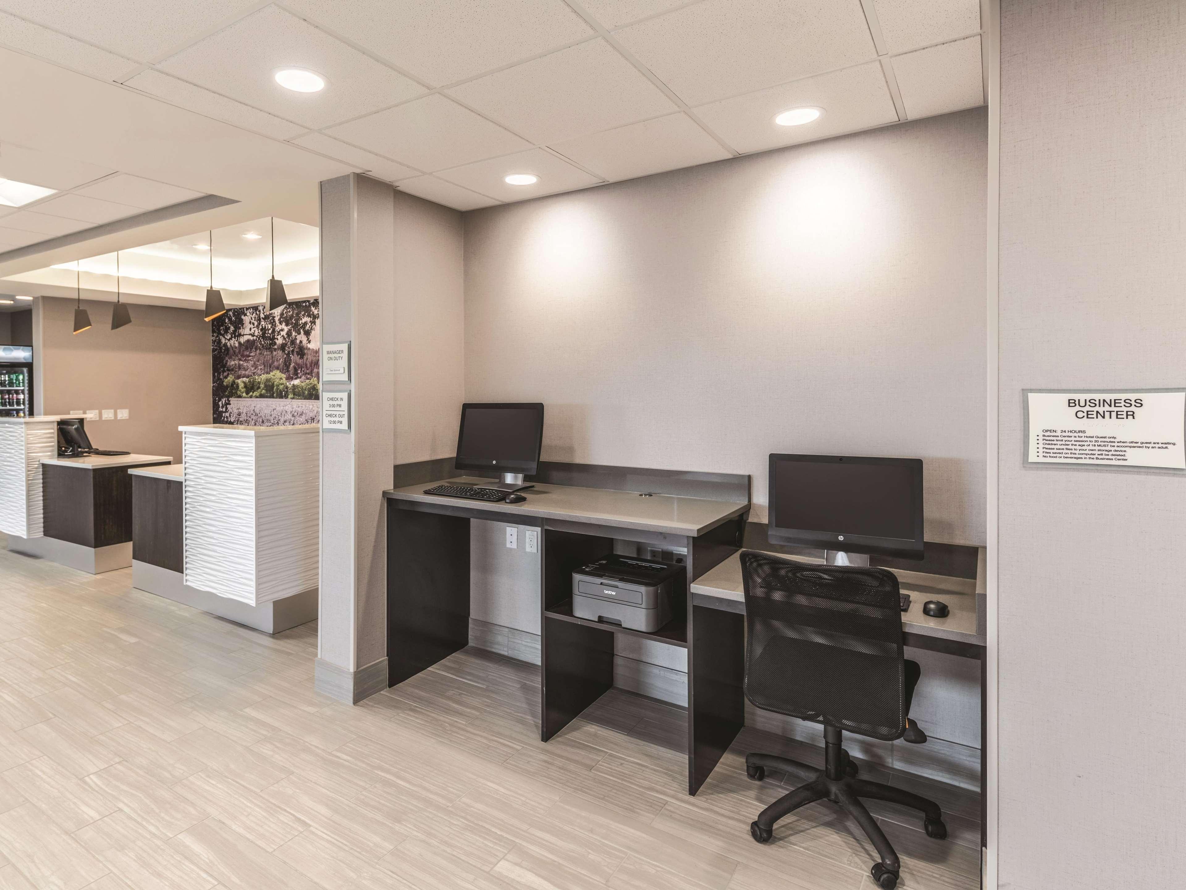La Quinta Inn & Suites By Wyndham Walla Walla Exteriör bild